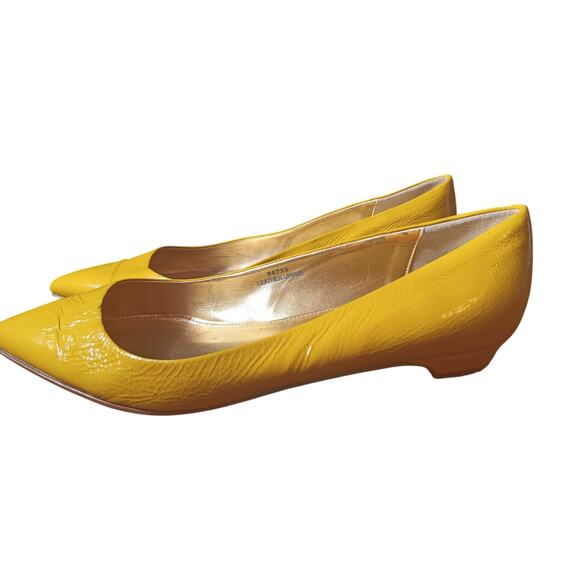 J. Crew Pointed toe Italian Leather Yellow flats size 8.5 - Picture 2 of 6
